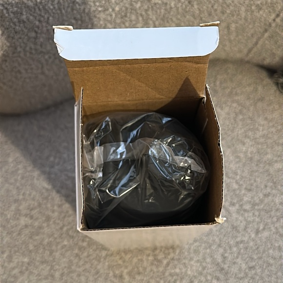 Brand New Black Thermoflask Water Bottle - Picture 2 of 4